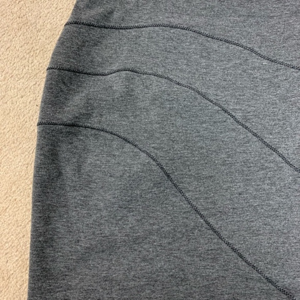 SimplyVera Vera Wang Gray Stretch Skirt Size Large - Picture 2 of 5
